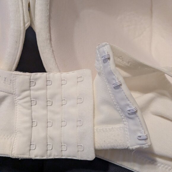 Cacique Lane Bryant 42DDD boost plunge bra like new - Picture 4 of 8